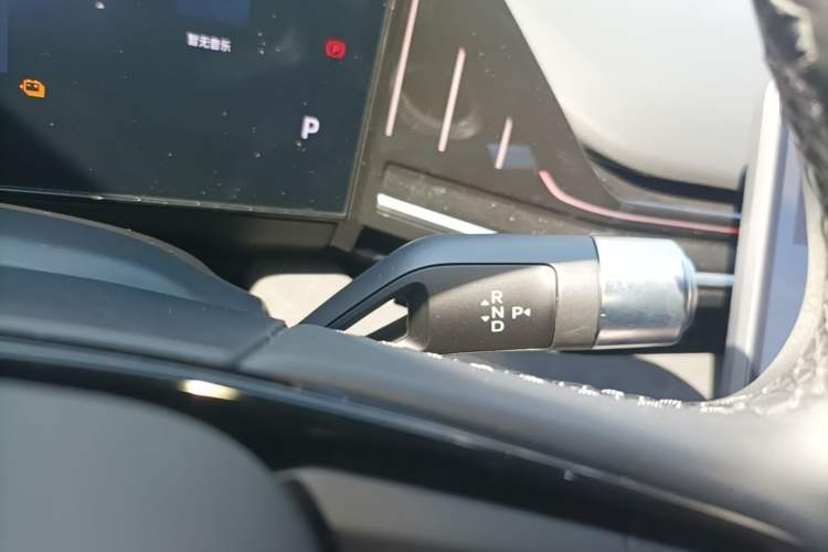 Used Geely Galaxy L6 2023 125km Starship Gear Lever