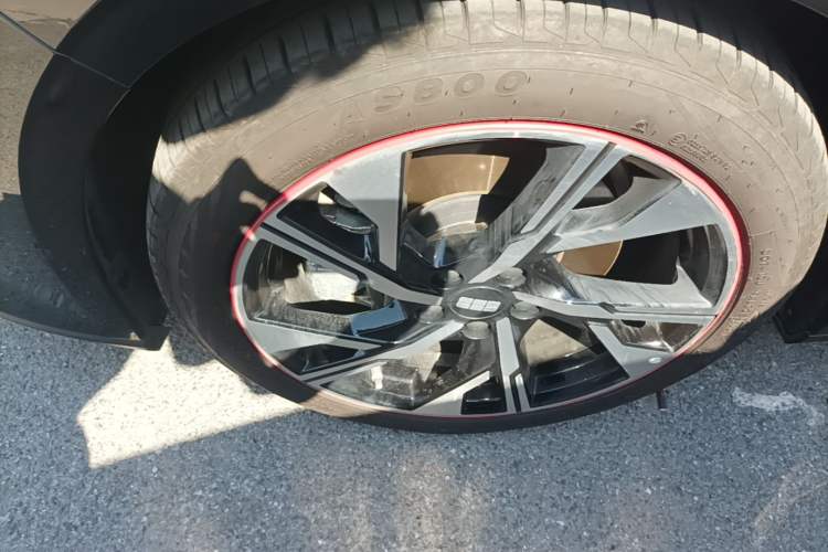 Used Geely Galaxy L6 2023 125km Starship Left Front Wheel Hub