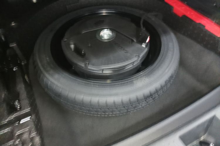 Used Geely Galaxy L6 2023 125km Starship Left Side Sill