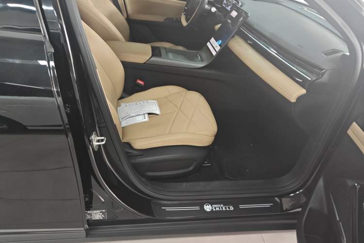 Used Geely Galaxy L6 2023 60km PLUS Right Front Seat