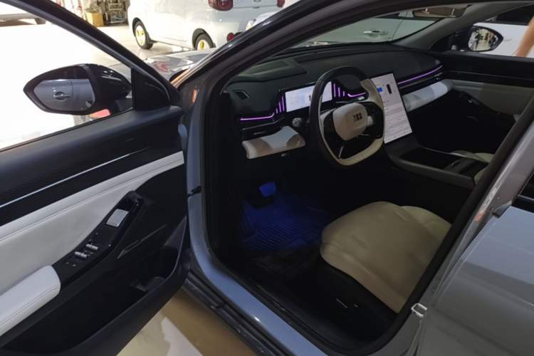 Used Geely Galaxy L6 2023 125km Starship Driver Seat