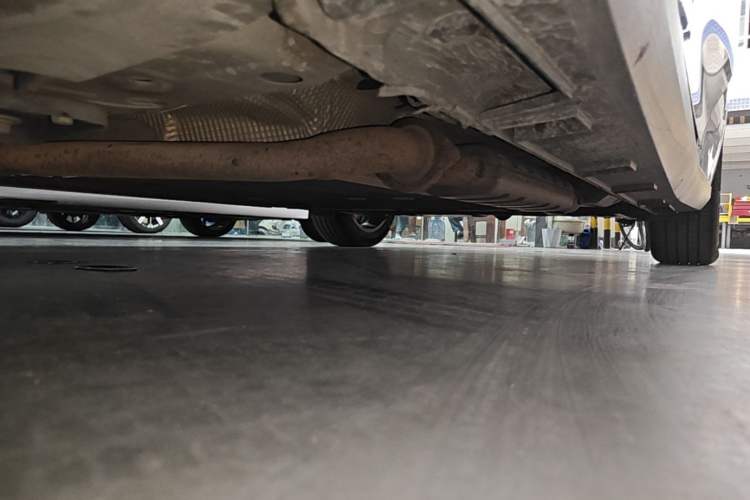 Used Geely Galaxy L6 2023 125km MAX Left Side Sill