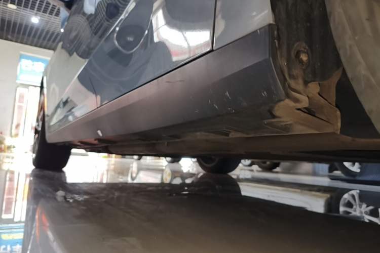 Used Geely Galaxy L6 2023 125km Starship Left Side Sill