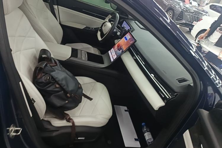 Used Geely Galaxy L6 2023 125km Starship Right Front Seat