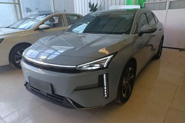 Used Geely Galaxy L6 2023 125km MAX