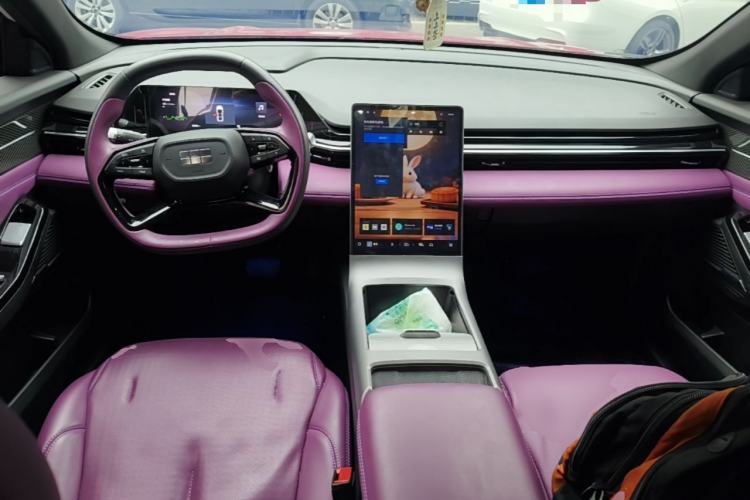 Used Geely Galaxy L6 2023 125km Starship Center Console