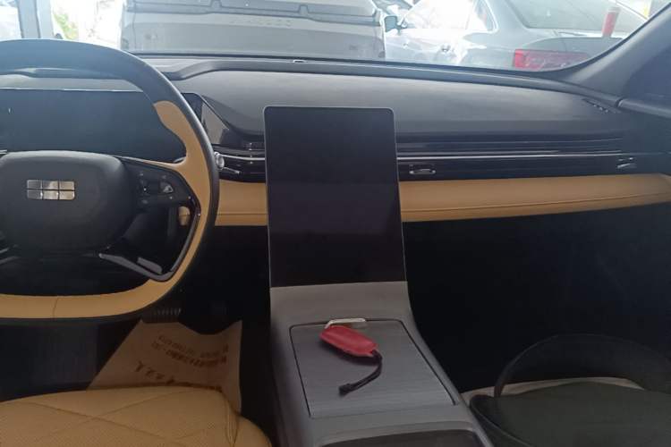 Used Geely Galaxy L6 2023 60km PLUS Audio And AC Panel
