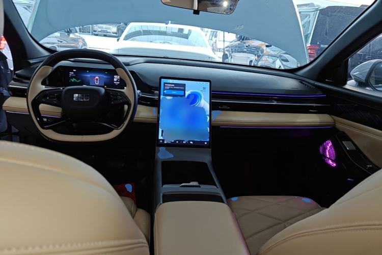 Used Geely Galaxy L6 2023 125km MAX Center Console