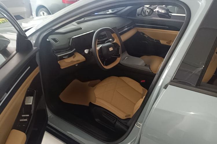 Used Geely Galaxy L6 2023 60km PLUS Driver Seat