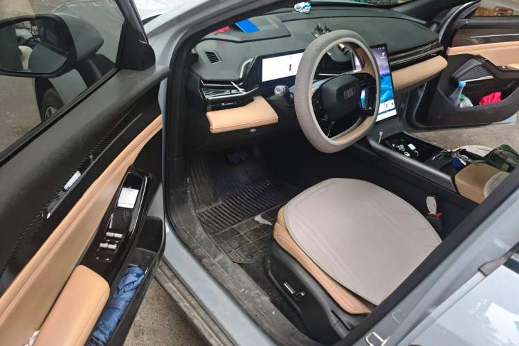 Used Geely Galaxy L6 2023 125km Starship Driver Seat