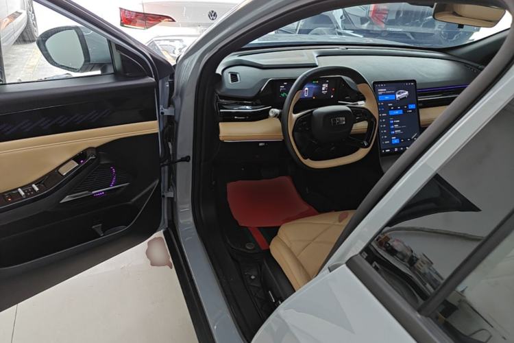 Used Geely Galaxy L6 2023 125km MAX Driver Seat