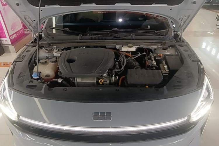 Used Geely Galaxy L6 2023 125km Starship Engine Bay