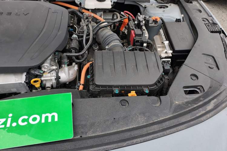 Used Geely Galaxy L6 2023 125km MAX Engine Bay Left