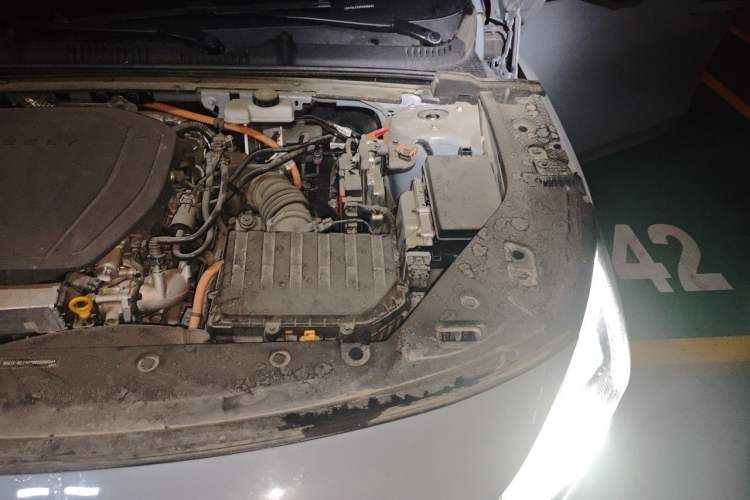 Used Geely Galaxy L6 2023 125km Starship Engine Bay Left
