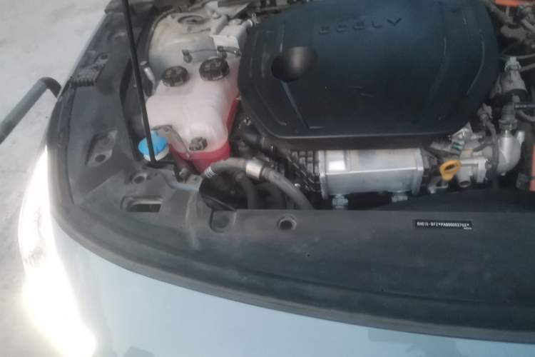 Used Geely Galaxy L6 2023 125km MAX Engine Bay Right