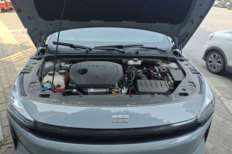 Used Geely Galaxy L6 2023 125km MAX Engine Bay