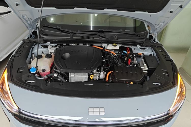 Used Geely Galaxy L6 2023 125km MAX Engine Bay