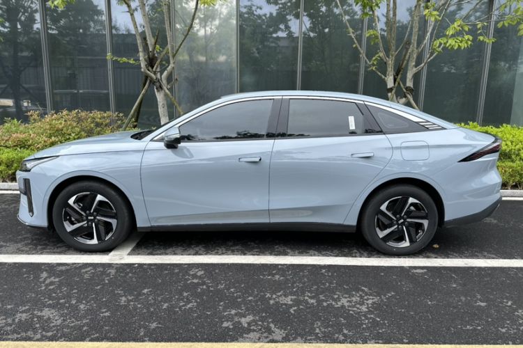 Used Geely Galaxy L6 2023 60km PLUS Exterior 5