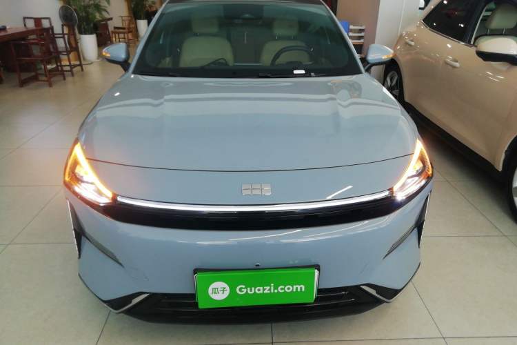 Used Geely Galaxy L6 2023 125km Starship Front