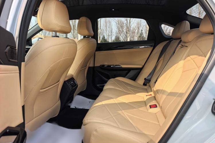 Used Geely Galaxy L6 2023 125km MAX Interior 1