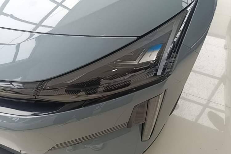 Used Geely Galaxy L6 2023 125km MAX Left Front Headlight