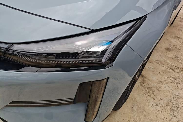 Used Geely Galaxy L6 2023 125km MAX Left Front Headlight