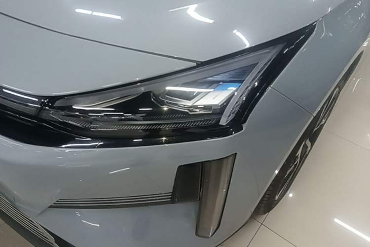 Used Geely Galaxy L6 2023 125km Starship Left Front Headlight