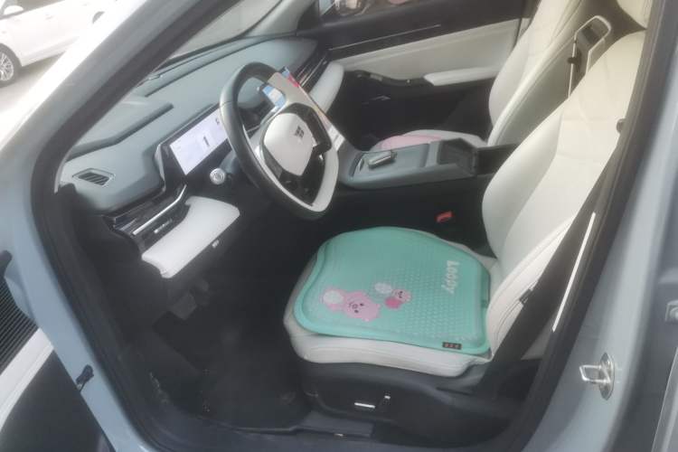 Used Geely Galaxy L6 2023 125km MAX Left Front Seat