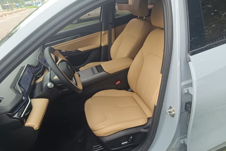 Used Geely Galaxy L6 2023 125km Starship Left Front Seat