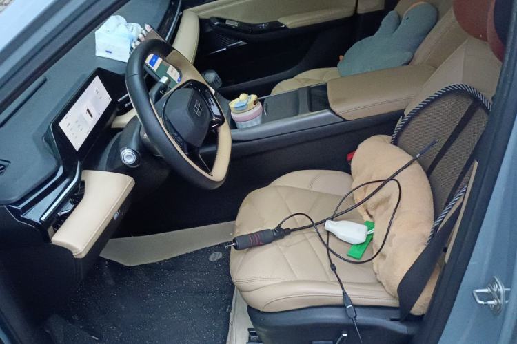 Used Geely Galaxy L6 2023 125km MAX Left Front Seat