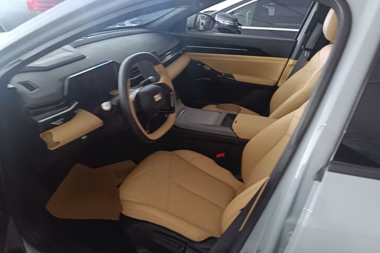 Used Geely Galaxy L6 2023 60km PLUS Left Front Seat