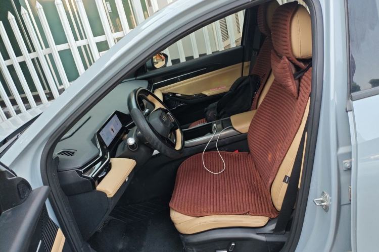 Used Geely Galaxy L6 2023 125km MAX Left Front Seat