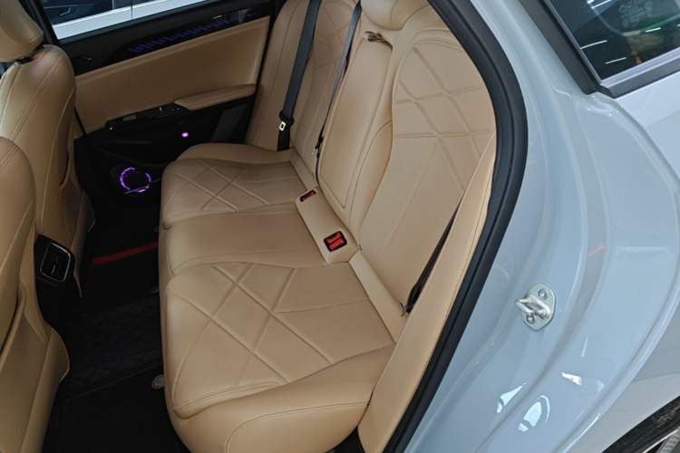 Used Geely Galaxy L6 2023 125km MAX Left Rear Seat