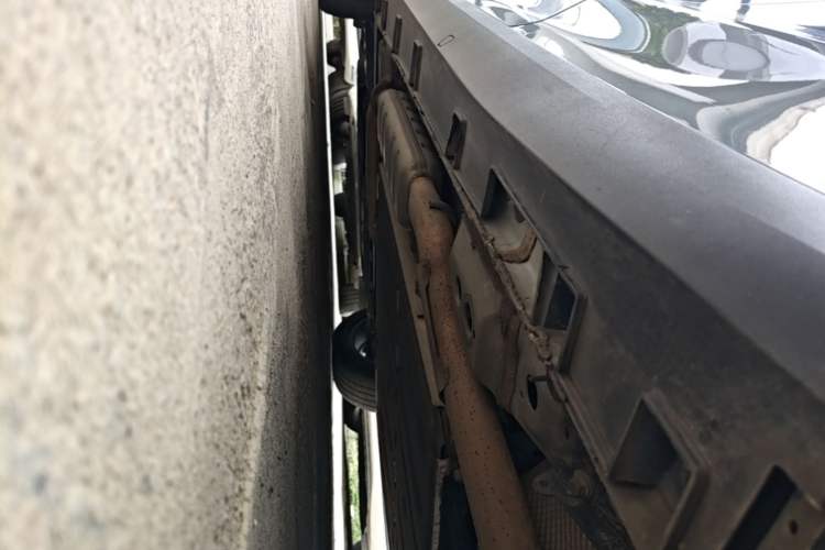 Used Geely Galaxy L6 2023 125km MAX Left Side Sill