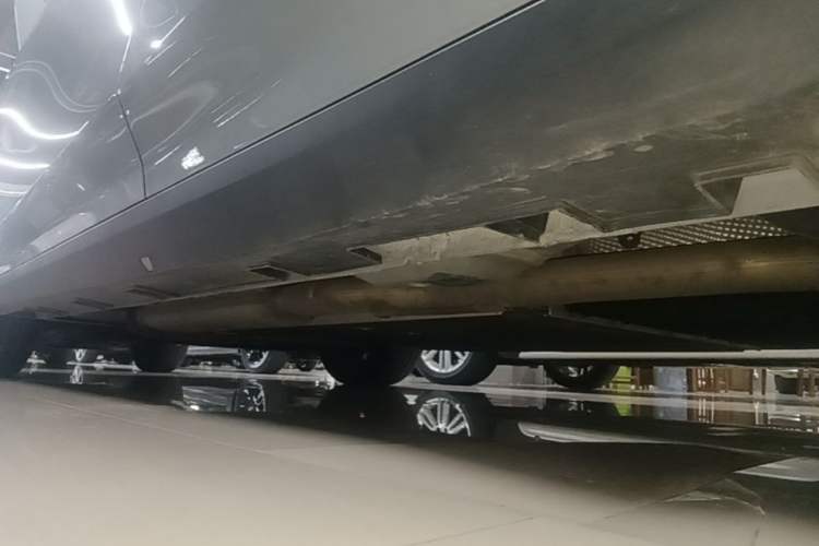 Used Geely Galaxy L6 2023 125km Starship Left Side Sill