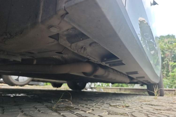 Used Geely Galaxy L6 2023 125km PLUS Left Side Sill