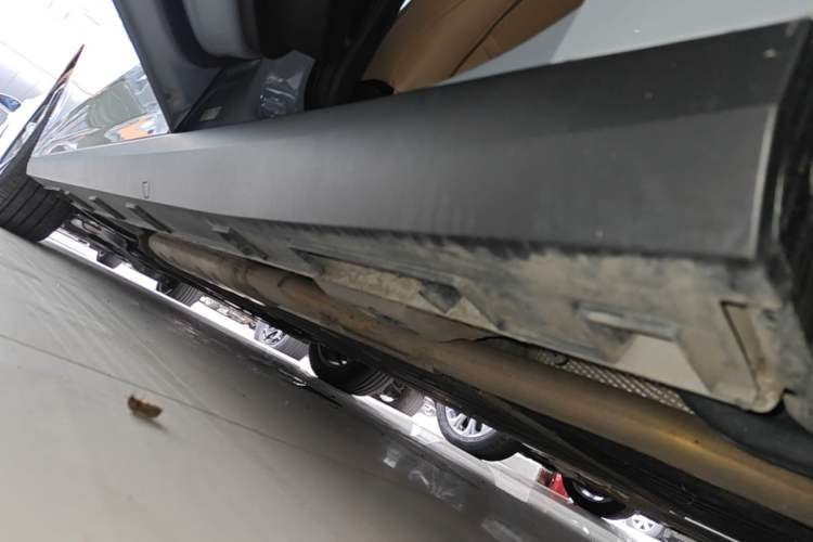 Used Geely Galaxy L6 2023 125km MAX Left Side Sill