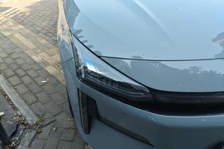 Used Geely Galaxy L6 2023 125km MAX Right Front Headlight