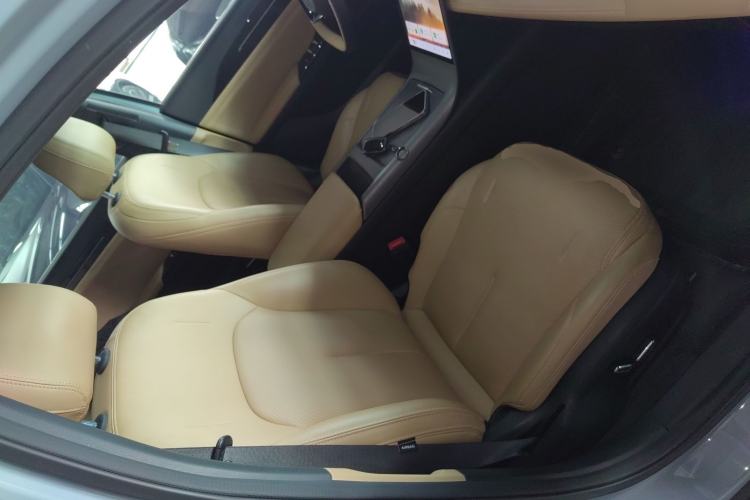 Used Geely Galaxy L6 2023 125km Starship Right Front Seat
