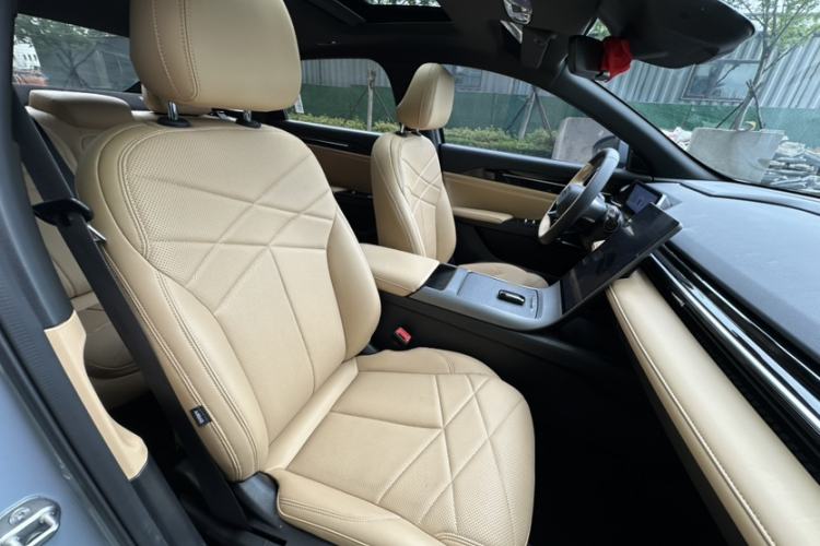 Used Geely Galaxy L6 2023 60km PLUS Right Front Seat