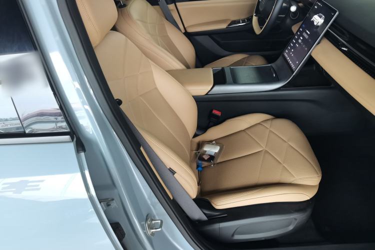 Used Geely Galaxy L6 2023 125km PLUS Right Front Seat