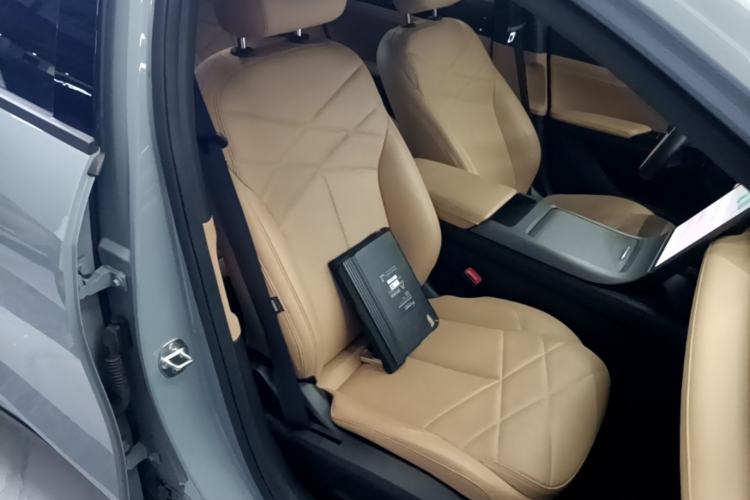 Used Geely Galaxy L6 2023 60km PLUS Right Front Seat