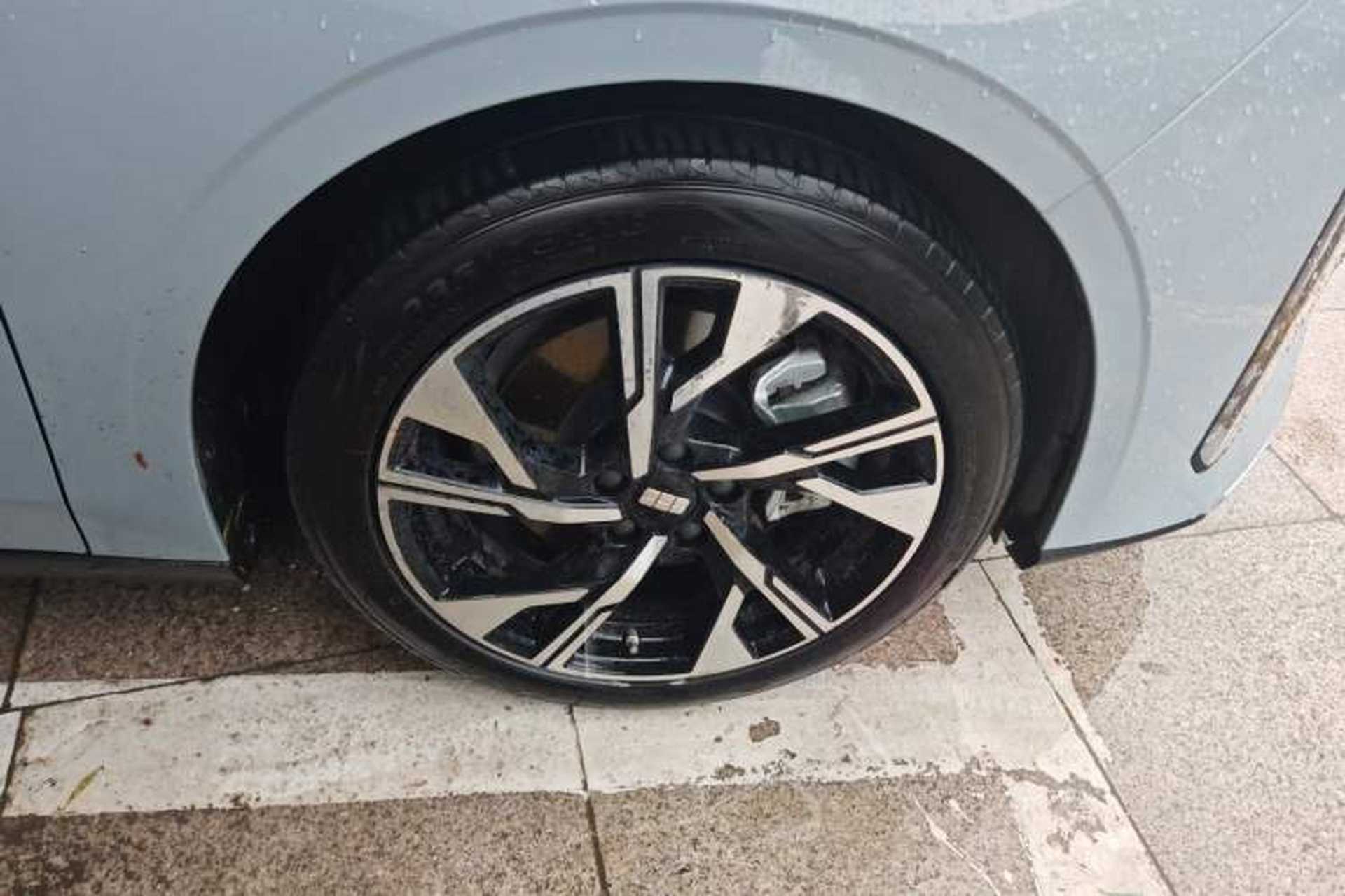 Used Geely Galaxy L6 2023 125km Starship Right Front Wheel Hub