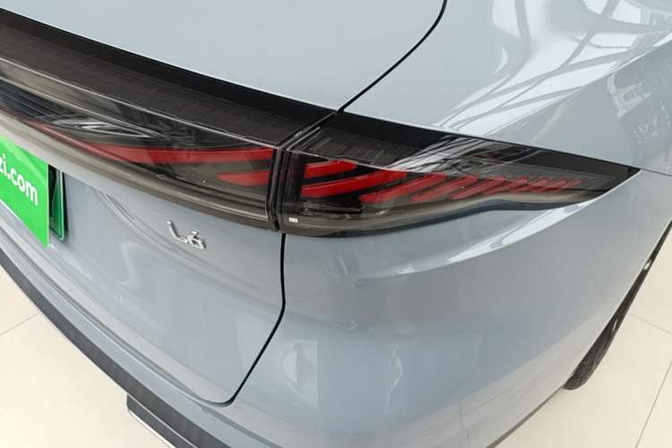 Used Geely Galaxy L6 2023 125km MAX Right Rear Taillight