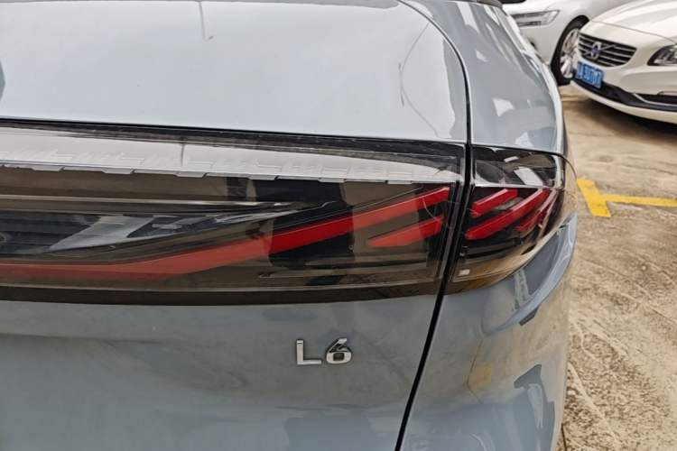 Used Geely Galaxy L6 2023 125km MAX Right Rear Taillight