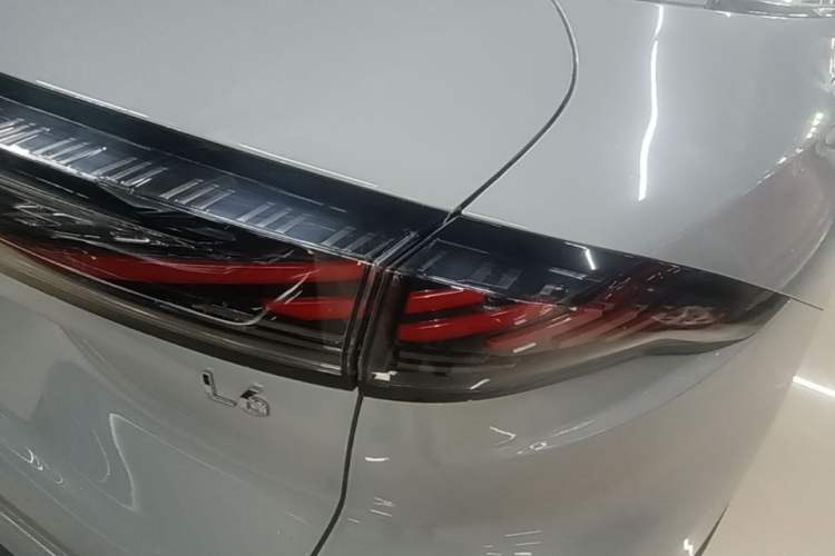 Used Geely Galaxy L6 2023 125km Starship Right Rear Taillight