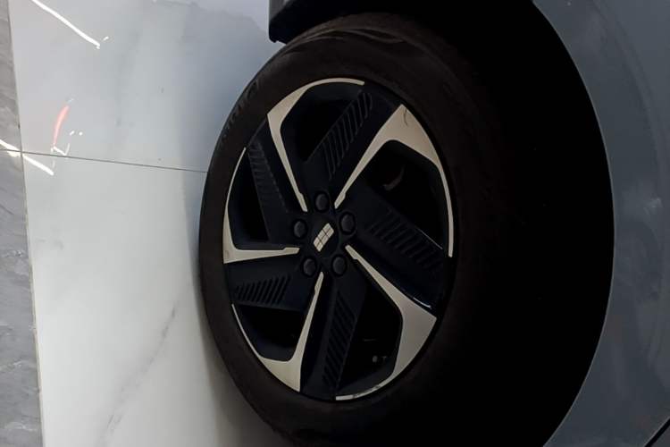 Used Geely Galaxy L6 2023 60km PLUS Right Rear Wheel Hub