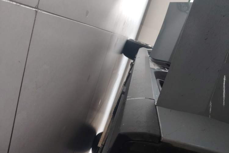 Used Geely Galaxy L6 2023 125km Starship Right Side Sill