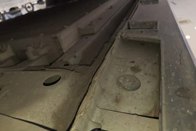 Used Geely Galaxy L6 2023 60km PLUS Right Side Sill