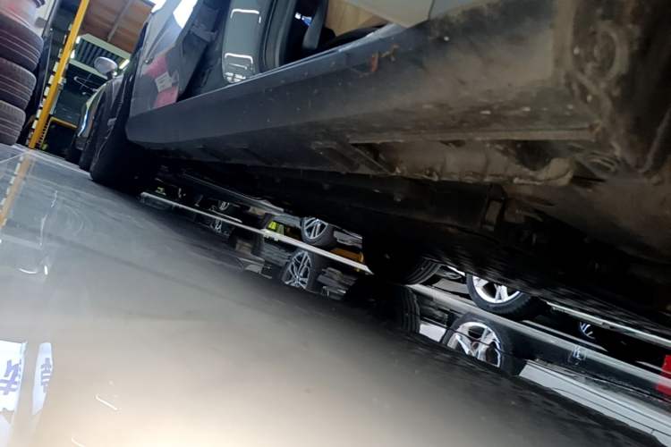 Used Geely Galaxy L6 2023 60km PLUS Right Side Sill